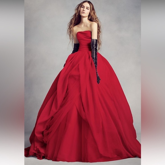 Vera Wang Textured Organza Strapless Wedding Dress in Red - Picture 1 of 9